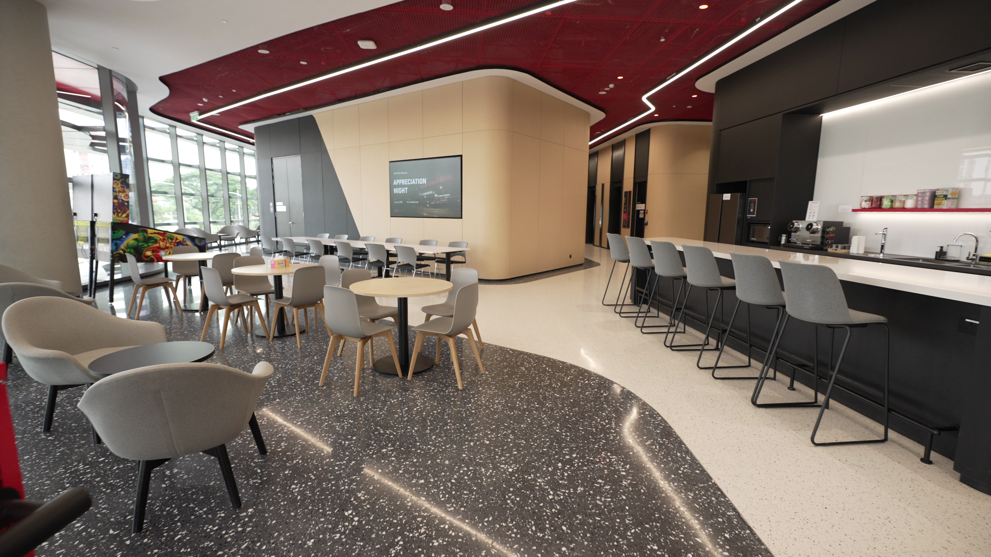 KL1 L1 Breakout Area_001